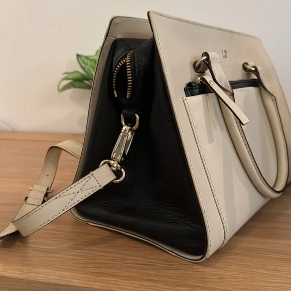 Cream and black Kate Spade bag - Picture 3 of 3